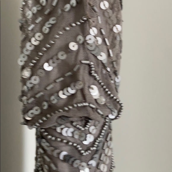Aidan Mattox Silver sequin beaded gown size 0 - Picture 4 of 9